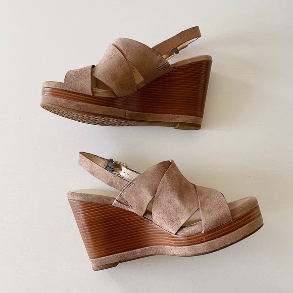✨New COLE HAAN Laci Suede Wedge Sandal Stone Taupe - Picture 5 of 9